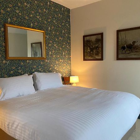 Отель The Seven Stars Timsbury  Экстерьер фото