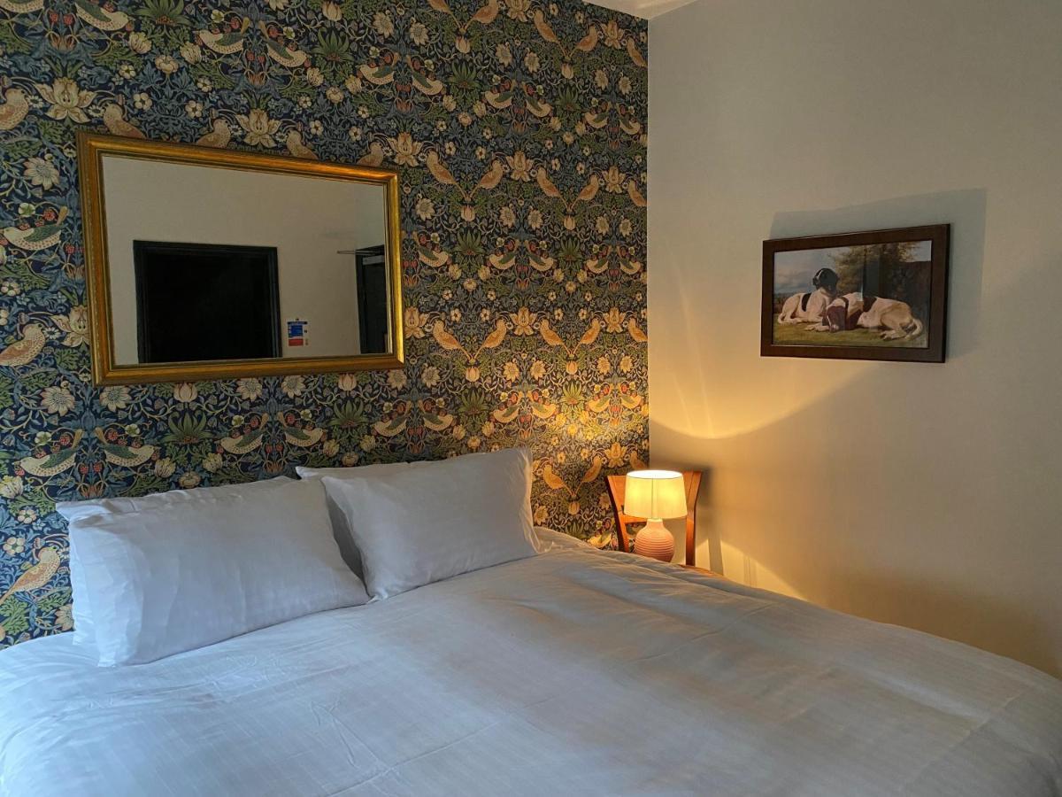 Отель The Seven Stars Timsbury  Экстерьер фото